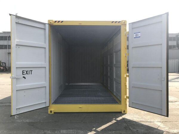20ft high cube dangerous goods shipping container rear end doors open