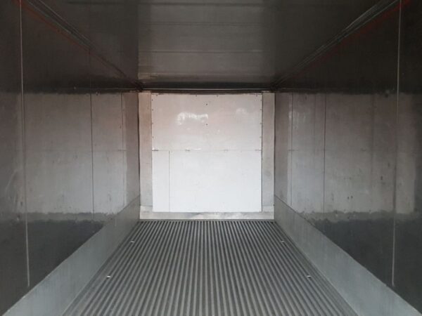 20ft insulated container interior