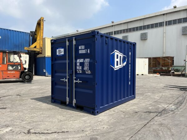 Rear and Right Side 45 Degree Shipping Container
