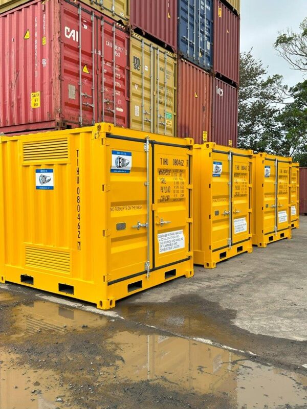 8ft dangerous goods shipping container lined up