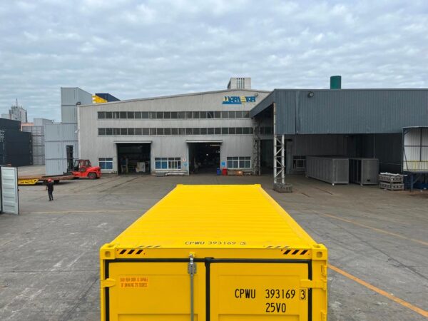 20ft High Cube Open Side Dangerous Goods Container with Bund Capacity of 5000L Top View